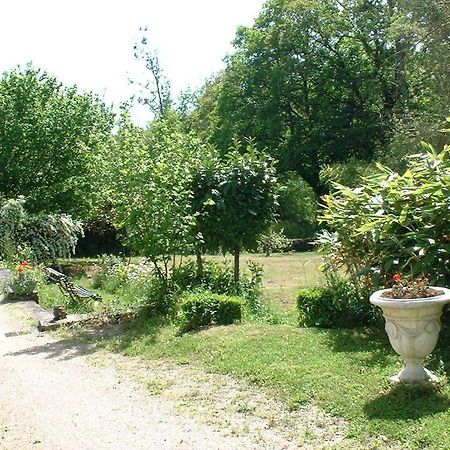 Domaine de la Dame de Laurière Bed and Breakfast Solignac Esterno foto